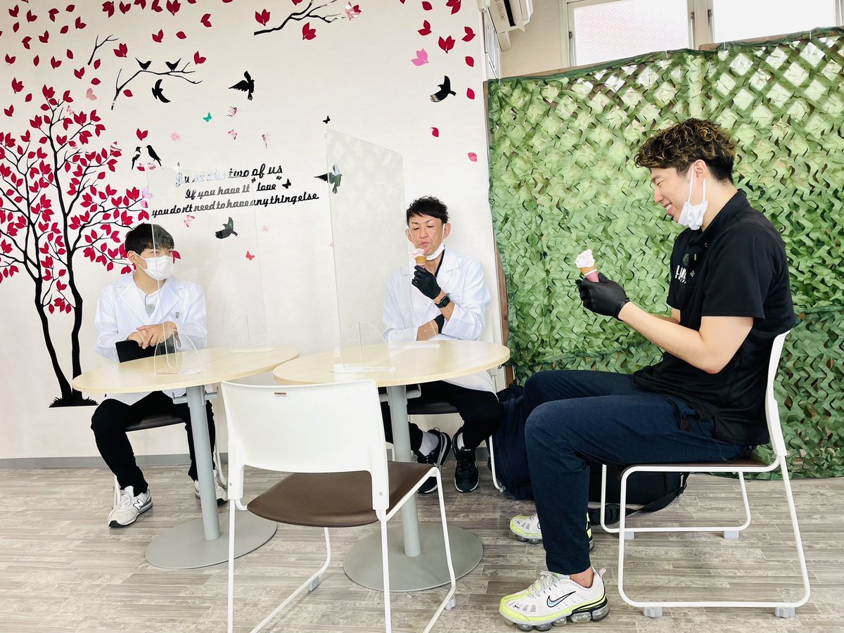 📺TV情報📺#UHB『Dr.折茂のレバンガホスピタル』、今晩の放送は24:25～。#折茂武彦 Dr.と #高橋耕陽 選手がアイスを巻いて... [レバンガ北海道【Twitter】]