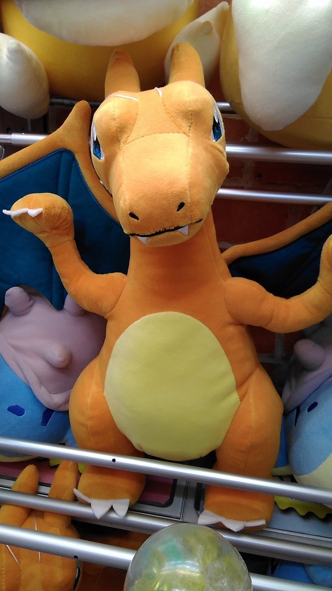 ポケットモンスターHelloPartner めちゃでかリザードンぬいぐるみ入荷致しました。#リザードン　#ポケモン　#ぬいぐるみ　#めちゃ.... [ワンダーシティ札幌 プラボ札幌西町店【Twitter】]
