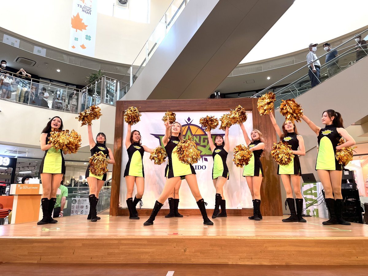 #パシスタスピリッツ、今季のトップチームのメンバーがイベントのオープニングを飾るダンスパフォーマンスを披露💃✨😍開幕戦に向けて新... [レバンガ北海道【Twitter】]