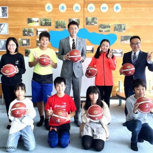 バスケットボール寄贈のご報告🏫🏀supported by #株式会社横河システム建築10月11日、学校訪問プロジェクトを実施した #札幌... [レバンガ北海道【Twitter】]
