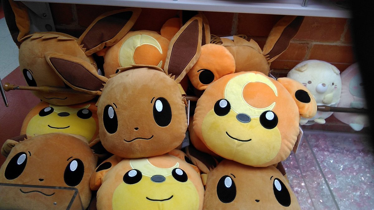 ポケットモンスターの肩掛けぬいぐるみバッグが入荷しました。#ポケモン #イーブイ #ヒメグマ [ワンダーシティ札幌 プラボ札幌西町店【Twitter】]