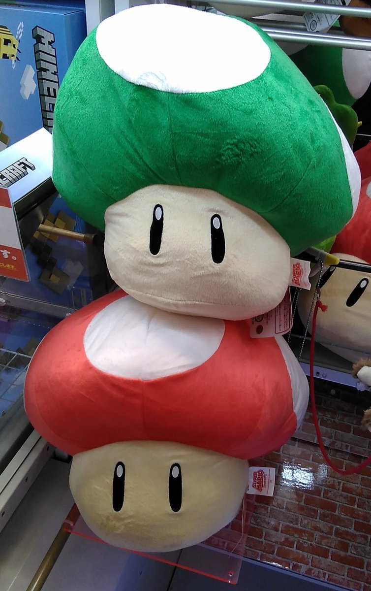 スーパーマリオのキノコの大きなぬいぐるみが入荷しました。#スーパーマリオ [ワンダーシティ札幌 プラボ札幌西町店【Twitter】]