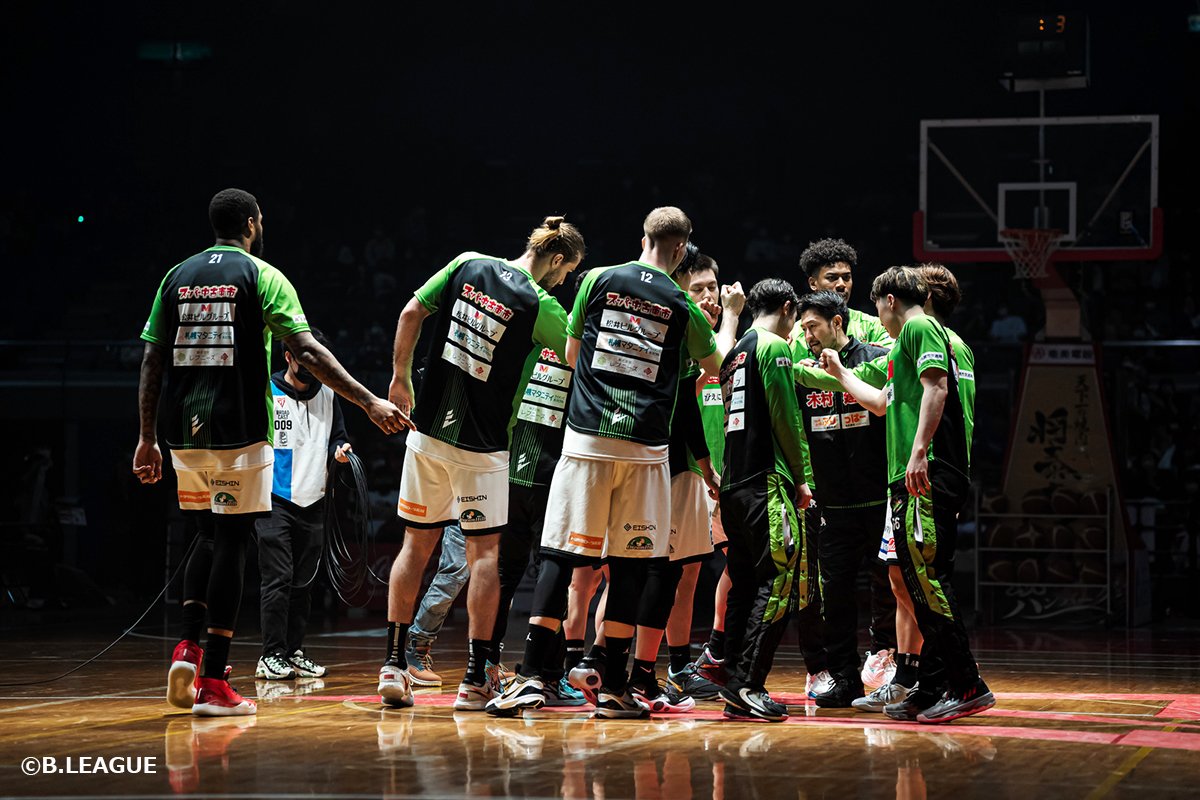 GAME DAY.GAME1からカムバック、今日は勝利を掴むべく挑戦する日。40分間タフに全員で戦い抜く🔥会場・ご視聴を通して全緑応援よ.... [レバンガ北海道【Twitter】]
