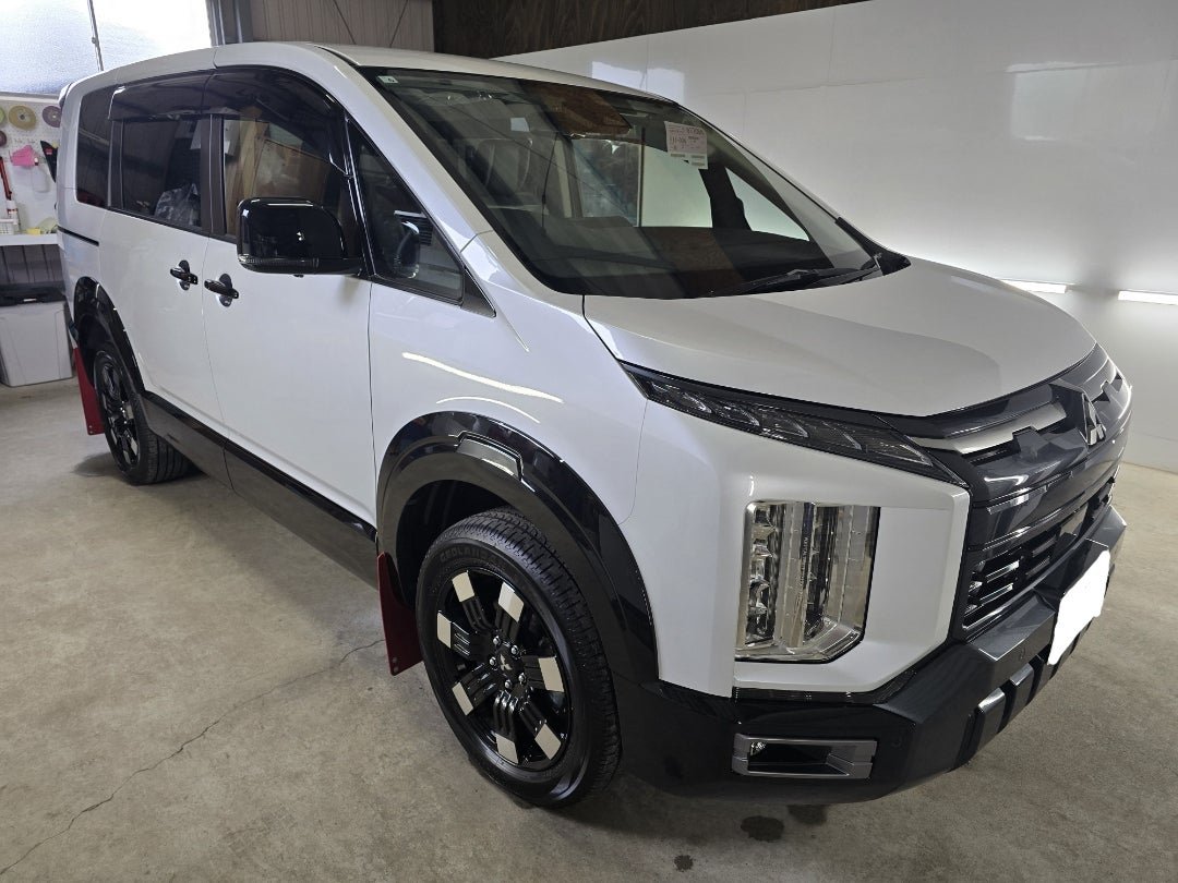三菱デリカD:5新車に [idaカーコーティング担当まさるのブログ]