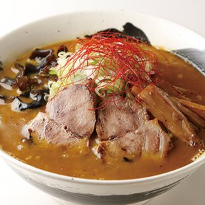 特製中太麺に絡むカレー コクのあるスープが最大の魅力