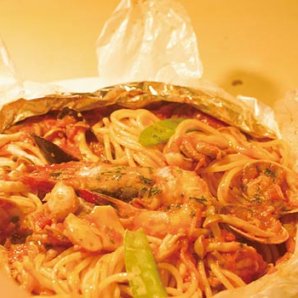 北海道で唯一の紙包み焼きスパゲティ 本格イタリアンを自宅でも召し上がれ！