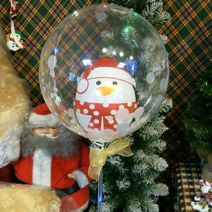 【#プレゼント します！】光る風船(写真はクリスマスですが違うものを作ります)を1名様にプレゼント🎁★応募方法本ツイートを引用RT... [おもちゃの平野【Twitter】]
