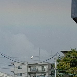 虹が二重になってます。 写ってるけど。 見ずらいよね(笑) pic.twitter.com/5HfMubYtfc [おもちゃの平野【Twitter】]