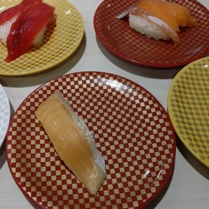 今日の晩御飯は、 お手軽寿司 pic.twitter.com/pPQ3zDjEwL [おもちゃの平野【Twitter】]