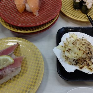 今日の晩御飯は お手軽寿司(笑) pic.twitter.com/lQQ8ImkT1P [おもちゃの平野【Twitter】]
