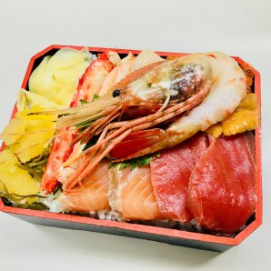 海鮮派の皆さま… 北海道産海鮮食材をふんだんに使用した  #豪華海鮮弁当 も1階ファンクラブブースで販売中でございます  ・あわび入り 5,... [レバンガ北海道【Twitter】]