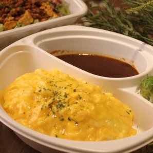 20時までテイクアウトやってます🥡お昼たべそこねた方‼️夜も食べれるチャンスですよ✨中央区でcafeSAKURAのオムライスが食べられるの... [バル　FUJIYAMA【Twitter】]