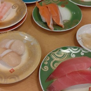 今日のお昼は、お手軽寿司です。(笑) [おもちゃの平野【Twitter】]