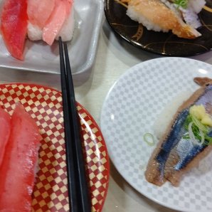 今日の晩御飯はお手軽寿司です [おもちゃの平野【Twitter】]