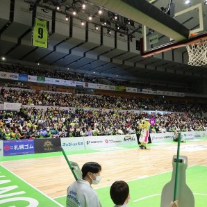 🏀御礼⛄横浜BC戦は #北海道バスケットボール協会 創立90周年記念事業として #Wリーグ との共同開催でした。GAME1は今季最多となる... [レバンガ北海道【Twitter】]
