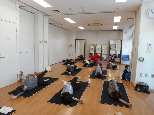 はちけん地区センター　HIDEMI先生とピラティスしましょう