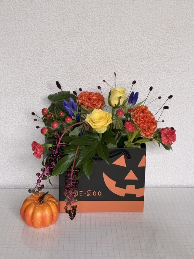 フラワーアレンジメント：おしゃれなハロウィンアレンジ
