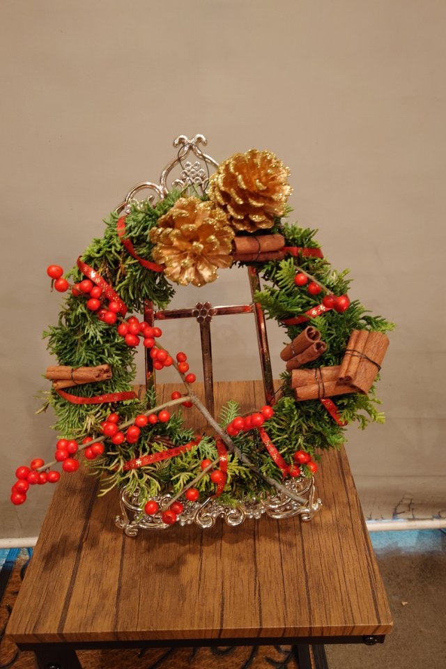 ワークショップ「クリスマスリースを作ろう」